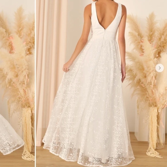 LULU's Bridal Wedding Floral Embroidered Layered Romantic Princess Ballgown - Picture 4 of 9